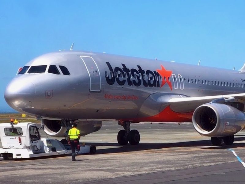 Jetstar launches Xmas sale, expects record summer