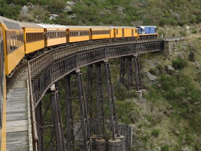 Dunedin operators reap Aussie benefits from Jetstar connection
