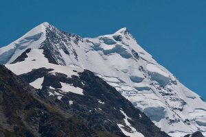 Climbers die after fall on Aoraki Mt Cook