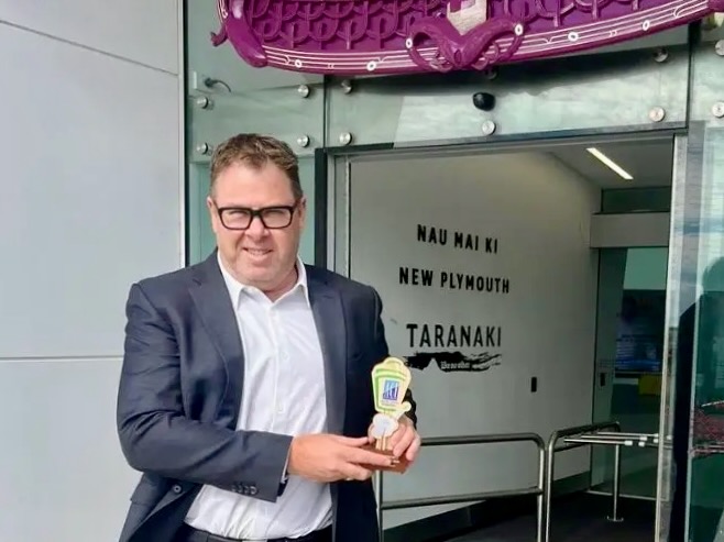 Has New Plymouth Airport’s CEO resigned?