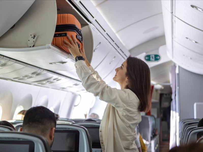 Jetstar to charge for overhead locker baggage, scraps 7kg limit 